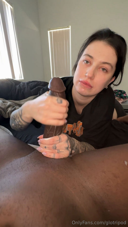 Onlyfans: GloTripod [SD 1920p]