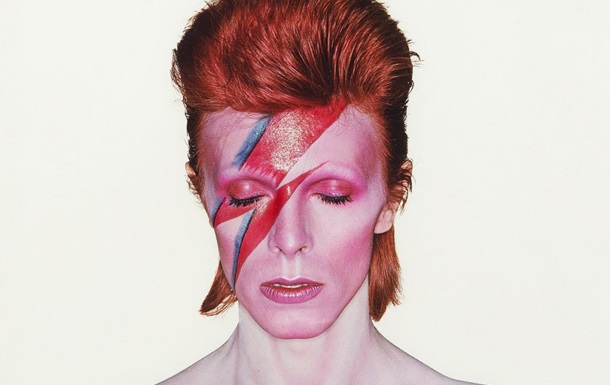 Обложку легендарного альбома Дэвида Боуи продадут на аукционе