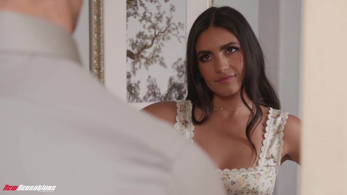Isa Bella - Charming Cutie Isa Bella Makes The Right Choice