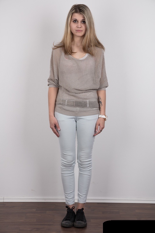 Милая девушка на порно кастинге  