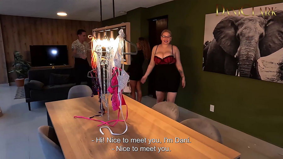 A FAKE STYLIST SEDUCED BY HER SECRETARY  Loree Love Samantha Garmendia DANI CLARK OFICIAL (Onlyfans) FullHD 1080p