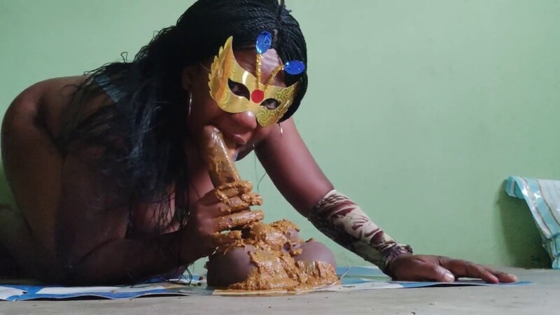 PrettyEbonies – Monster poop, smearing and sucking Eric [HD 1280P]  