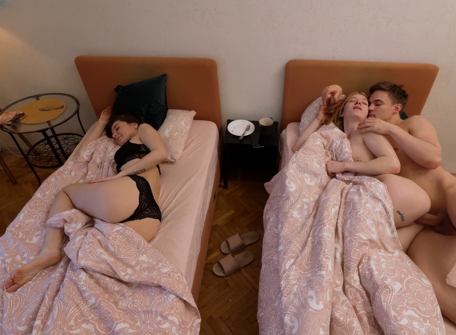 Crystal White, Alexis Wilson Triple Dorm Room Fun Massive Cock Guy And Two Girls