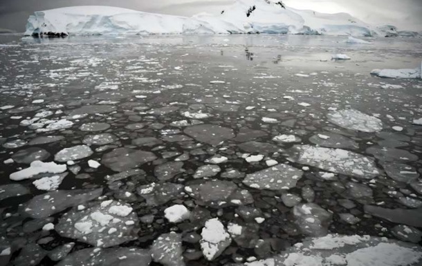 В Антарктиде фиксируется почти рекордное таяние льда