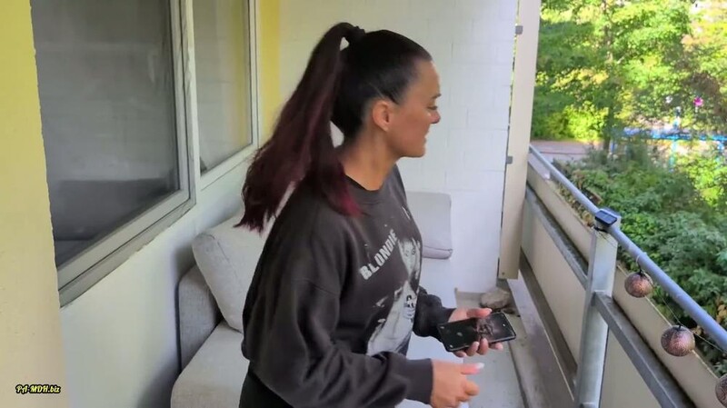 Wet_lana - Ist das verboten - Heimlich auf den Balkon gepinkelt [FullHD 1080P]  (MyDirtyHobby)