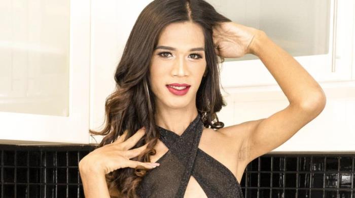 Jessie - Cutie Jessie In The Kitchen! [FullHD 1080p]