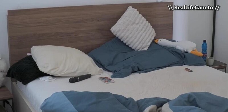 Reallifecam - Estera Get Horny And Have Hot Dildo Pussy Bate 05.10.2025 [SD 600P]  