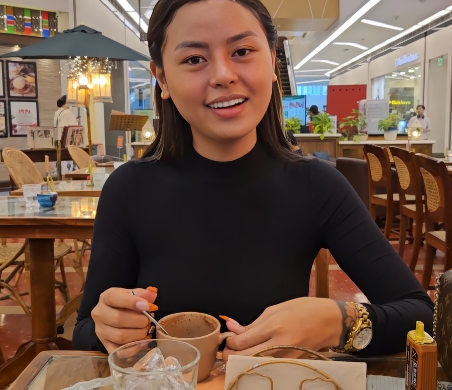 Kim Manyakis Sex Date With A Young Thai Girl FullHD 1080p