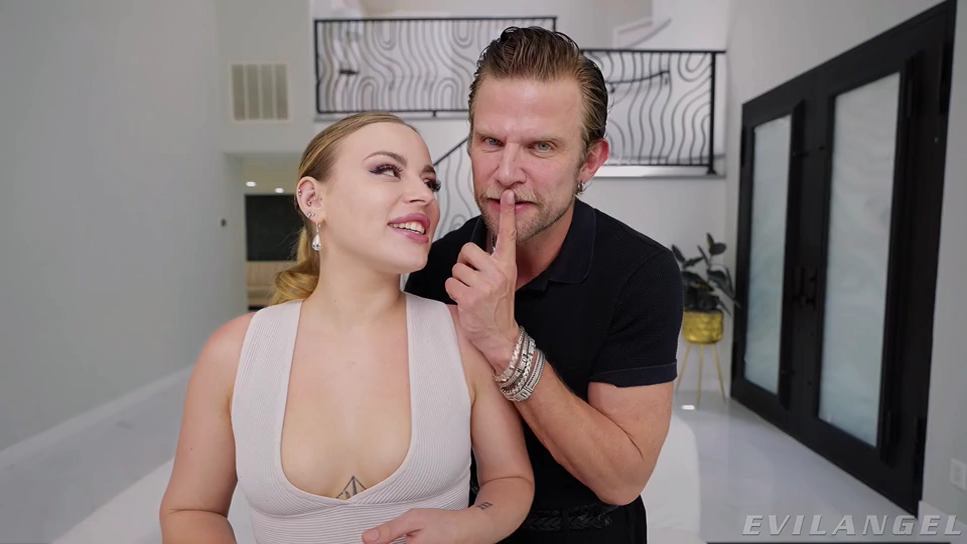 Anna Claire Clouds - Kinky Anal Cramming