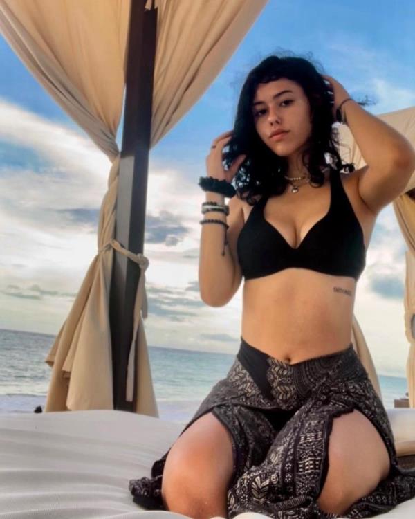 Izamariposa, izabellaavargas - Deliciosa mamada de IZAMARIPOSA a cambio de promo para su OnlyFans - Blowjob [FullHD 1080p]