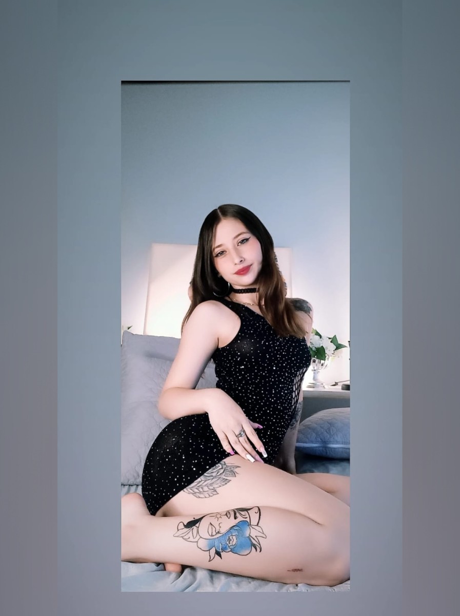Antoadams - Petite white girl with green eyes deepthroats me in exchange for marketing - Blowjob