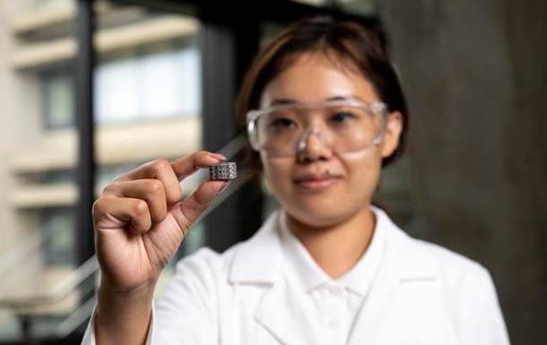 Учёные создали уникальные самозарядные имплантаты для позвоночника