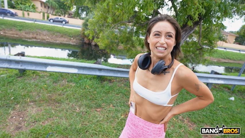 Jessie Belle - Jessie Belle Jogs Onto the Bus for Some Dick