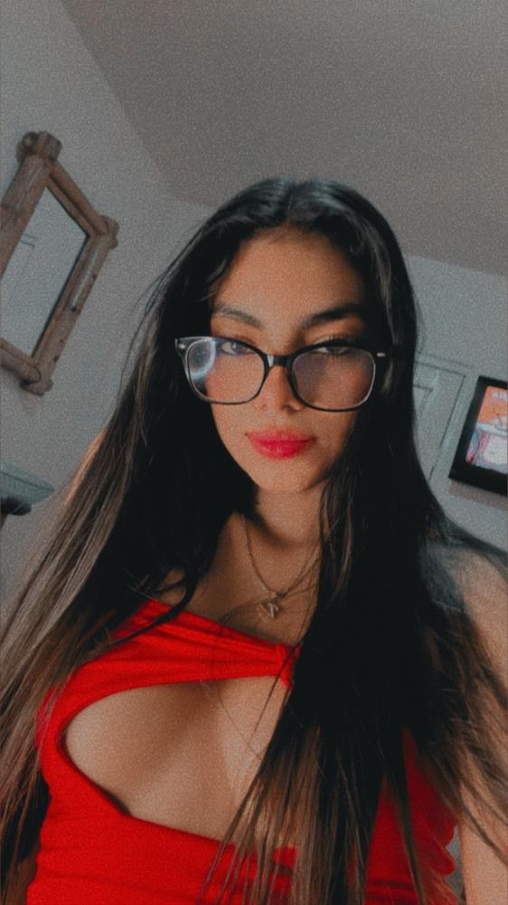 Jocelynlane - Nerdy With Glasses Gives Her First Blowjob To Promote Her Of Account - Blowjob [FullHD 1080p]