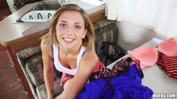 Kelly Greene - Ohio Hottie Banged in the RV [FullHD 1080p]