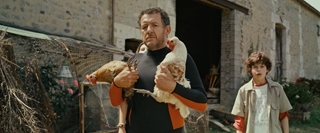 Развеселые каникулы / La famille Hennedricks (2025/WEB-DL/WEB-DLRip) Развеселые каникулы / La famille Hennedricks (2025/WEB-DL/WEB-DLRip)