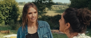 Развеселые каникулы / La famille Hennedricks (2025/WEB-DL/WEB-DLRip) Развеселые каникулы / La famille Hennedricks (2025/WEB-DL/WEB-DLRip)