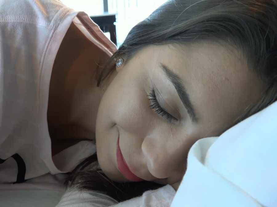 Olivia Lua Morning Sex In A Hotel During A Trip To Las Vegas