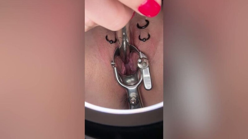 SklavinS_pervert - Sklavin S Spielt Mit Ihrem Muttermund [FullHD 1080P]  (MyDirtyHobby)