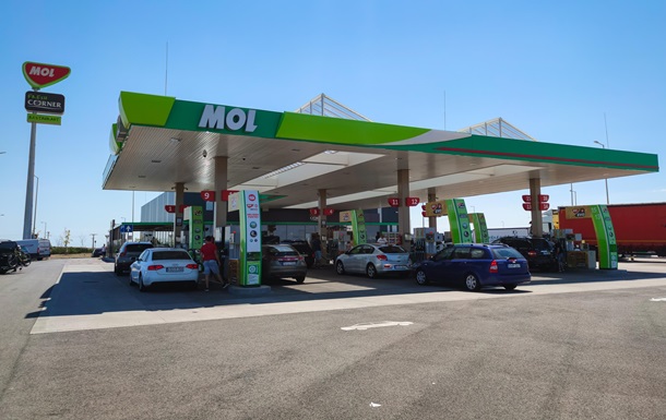 "Последний покупатель" нефти РФ в ЕС готов от нее фактически отказаться