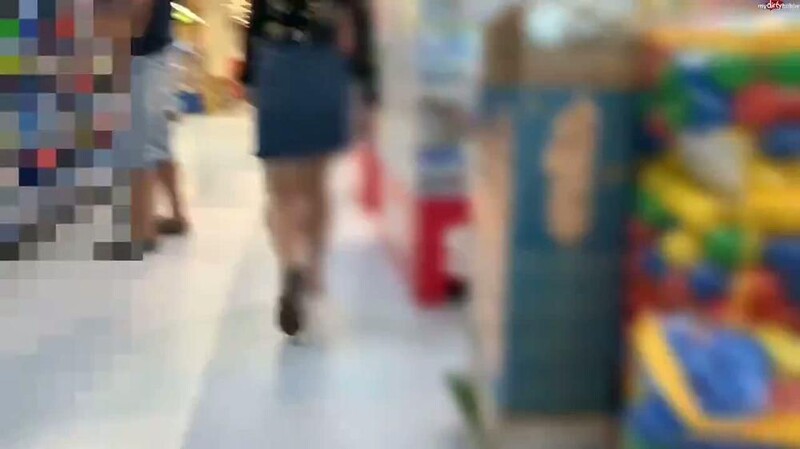 SteffiBlond - Krasse Duft Pfütze im Toys Geschäft - Dreister Public Piss [HD 720P]  (MyDirtyHobby)