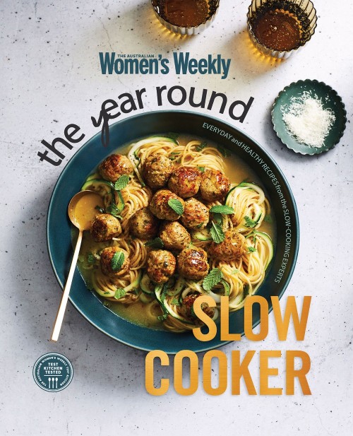 The Australian Women's Weekly Cookbook - Year Round Slow Cooker 2025