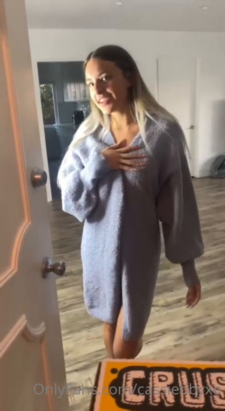 Kendra Rowe Sex With Pizza Delivery Guy (Onlyfans) SD 1080p