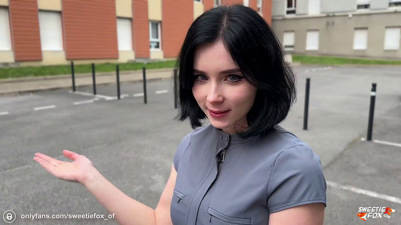 Sweetie Fox A Beautiful Stranger From Paris Lets Me Taste Her Croissant (FullHD 1080p) - Onlyfans - [2025]