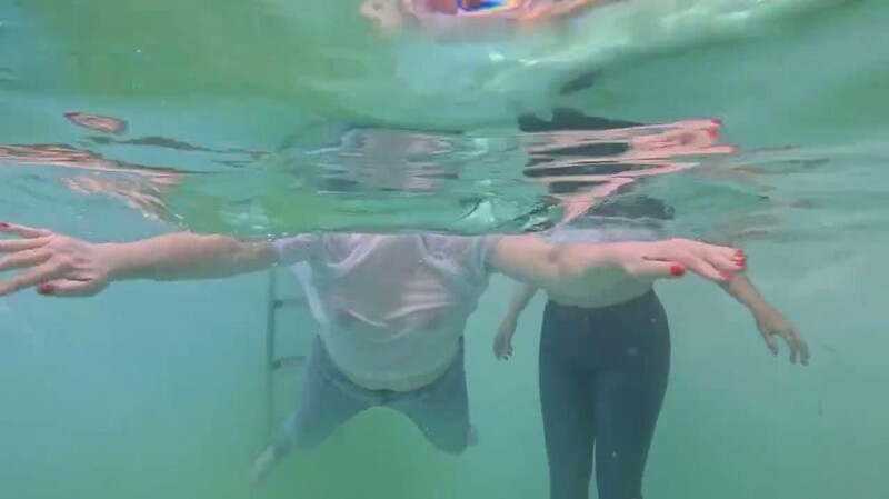 MrsEssen7471 - Etwas ganz neues, mit Klamotten in den Pool gegangen [HD 720P]  (MyDirtyHobby)