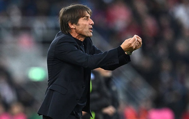 Президент Наполи сделал заявление о будущем Антонио Конте