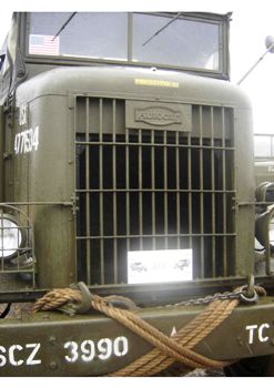 Autocar U8144T Walk Around