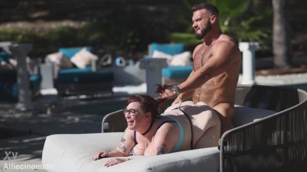 Busty Bexx - THICK AND HORNY BUSTY BEXX DRILLED BY A HUGE COCK [UltraHD 4K 2160p]