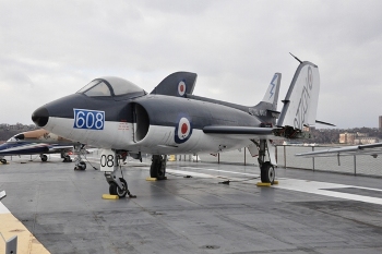 Supermarine Scimitar F.1 (XD220) Walk Around