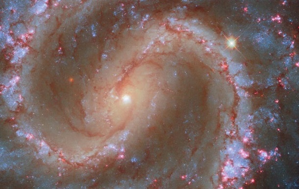 Хаббл показал таинственную спиральную галактику NGC 4535