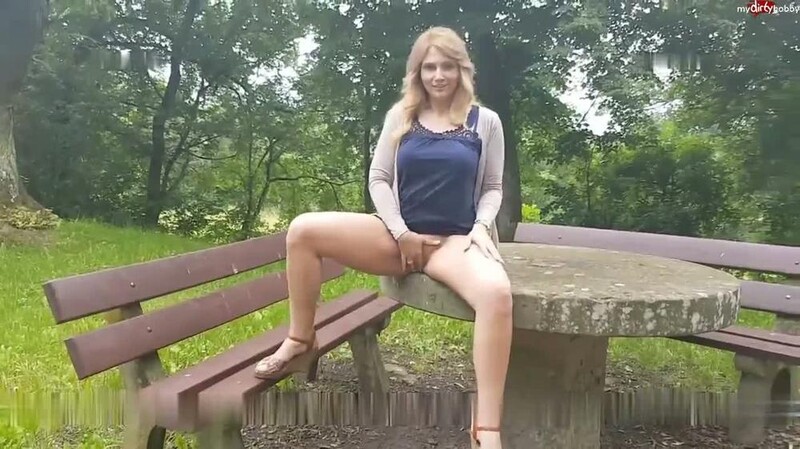 TatjanaYoung - Mein erstes mal NS - Pissen in der Natur [HD 720P]  (MyDirtyHobby)