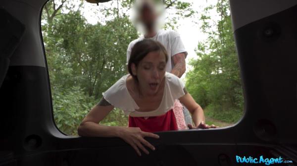 Mia Moone - Shy Waitress Needs More Than Tips [HD 720p]