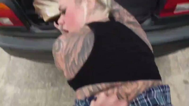 SteffiBlond - Hässliche PLATTENBAUSCHLAMPE vom rinscheweg fick mich ich zerstör de... [HD 720P]  (MyDirtyHobby)