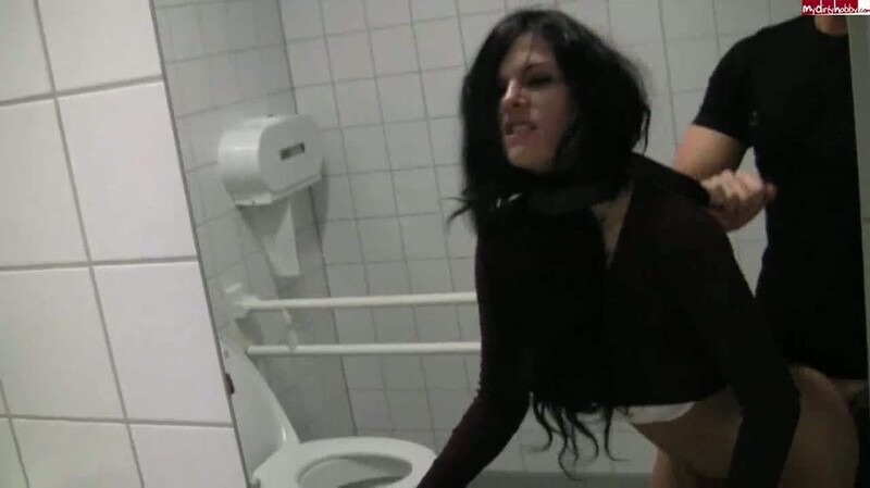 Party-Jule - Fickgeil im Möbelhaus [HD 720P]  (MyDirtyHobby)