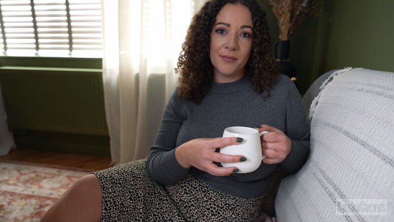 Sasha Curves - Step-Mommy's Hero 4K [4K 2160P]