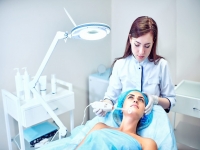 Україна запускає першу електронну систему обліку косметики: виробники працюватимуть за євро стандартами