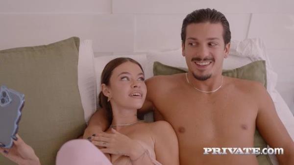 Rossa Vaxx - Rossa Vaxx has anal with her stepbrother and sends a photo of the creampie to her ex [SD 360p]