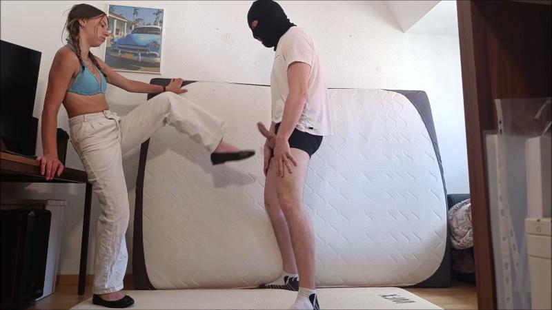 German Balls Busted - Harte Tritte Von Ihr In Eier [FullHD 1080P]