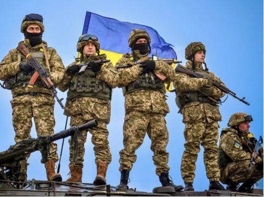 «Ви стояли міцно, коли в Україну майже ніхто не вірив»: Зеленський звернувся до військових з нагоди Дня ЗСУ (відео)