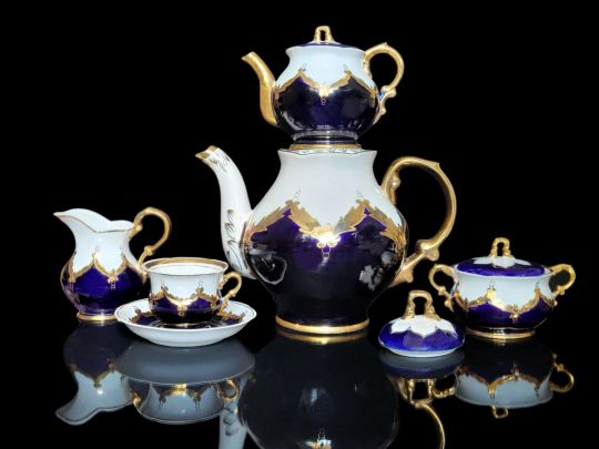 «Баранівський сервіз „Бутон“ було подаровано президенту США Ніксону», — колекціонерка Людмила Карпінська-Романюк