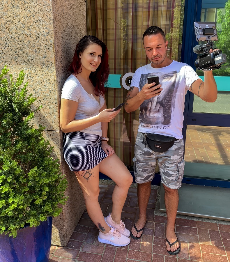 Сексуальное свидание в заброшенном открытом бассейне! Сексуальное свидание в заброшенном открытом бассейне!