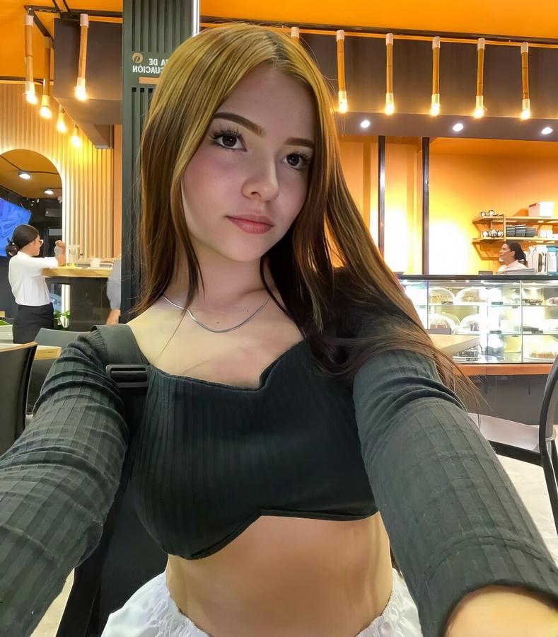 Nicolitiny A Young Latina Girl Dreams Of Becoming Famous