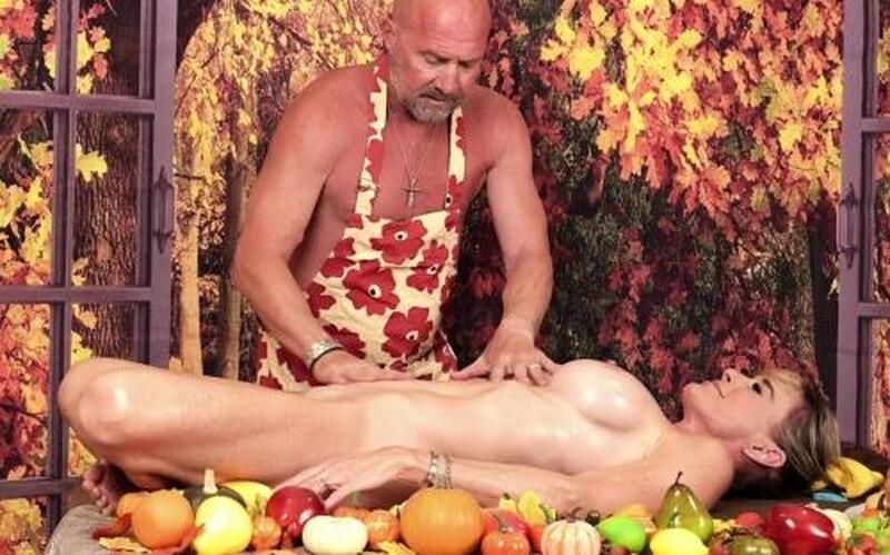 Sofie Marie - Thanksgiving Feast [FullHD 1080P]  (YummyGirl)