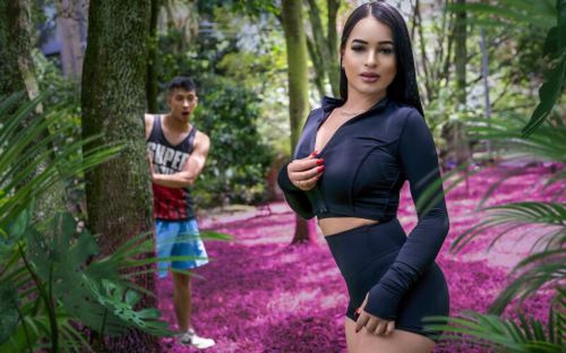 Yennifer T - I Came Inside Of My Girlfriend’s Mom [FullHD 1080P]  (OyeMami)