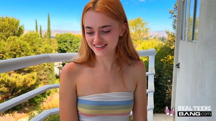 Gracey Snow - Gracey Snow's Public Fuck Playground [SD 540p]