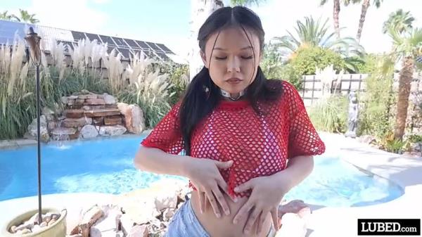 Lulu Chu - Poolside Bliss [SD 480p]